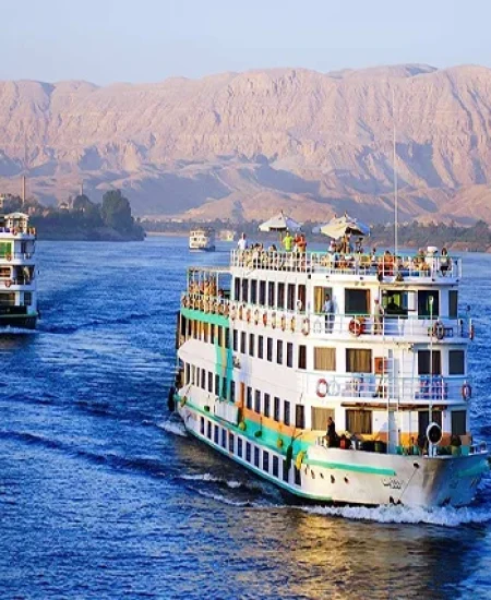 7-Night-Nile-Cruise-egypt-inside (1)
