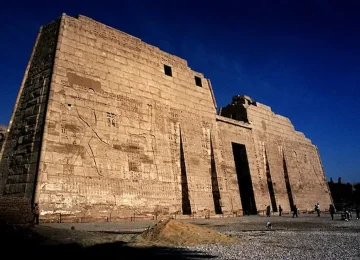 Safaga-To-Luxor-egypt-inside (4)