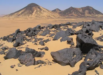 El Desierto Blanco Y Oasis Del Bahareya (4)