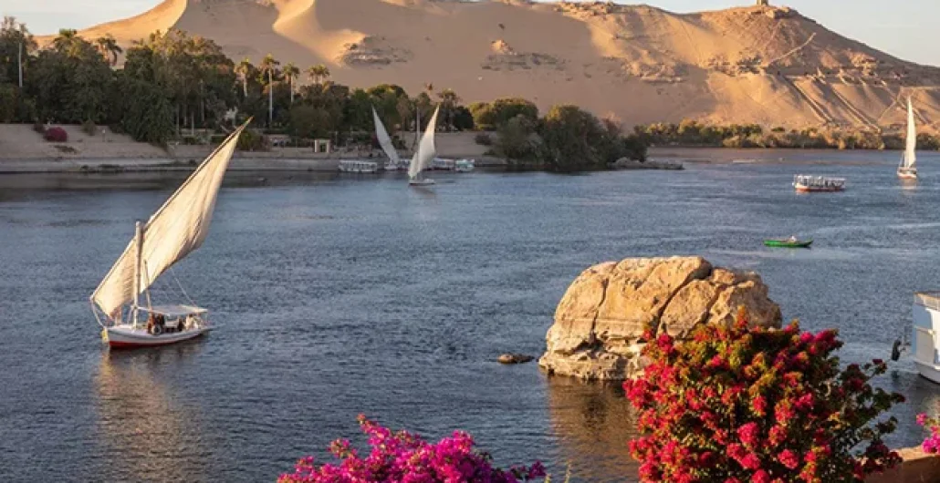 La Gran Presa De Aswan Templo De Filae Y El Obelisco Inacabado (3)