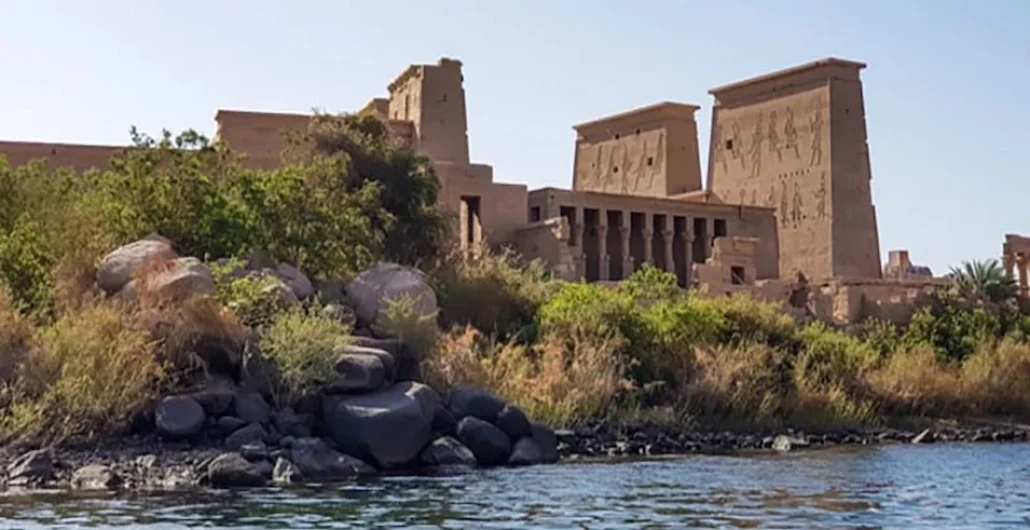 Marsa-Alam-To-Abu-Simbel-egypt-inside (1)