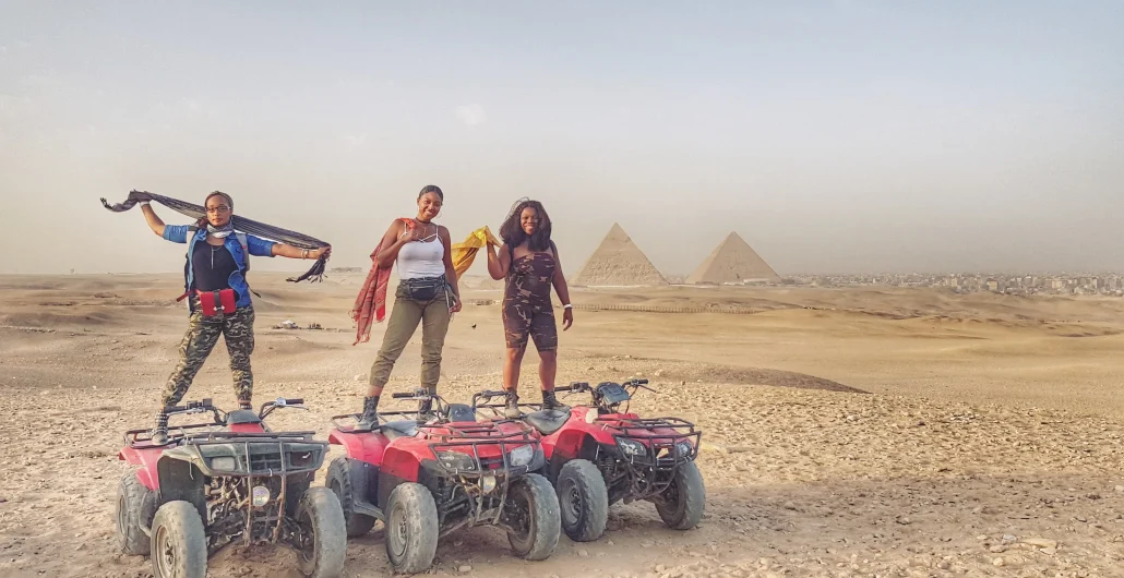 Quad Por Pirámides De Guiza Desde El Cairo (1)