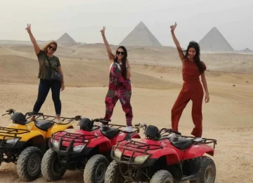 Quad Por Pirámides De Guiza Desde El Cairo (3)
