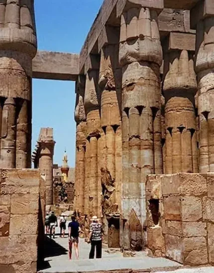 Safaga-Port-To-Luxor-egypt-inside (1)
