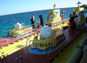 Submarine-Hurghada-egypt-inside (2)