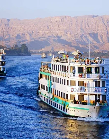 4-Nights-Nile-Cruise-egypt-inside (1)
