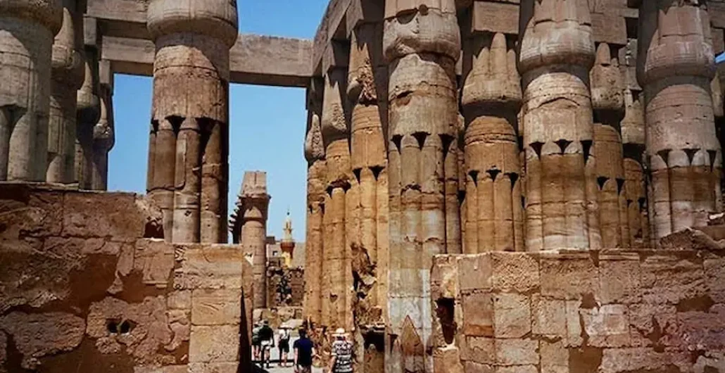 Day-Tour-To-Luxor-From-Hurghada-egypt-inside (1)
