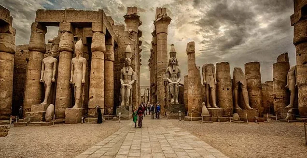 Luxor-East-And-West-Bank-Tour-egypt-inside (1)